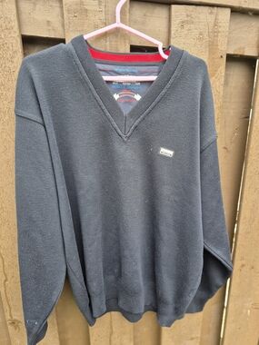 Rare Men's WHITE HOUSE IMPERIAL COLLECTION Black V-Neck Golf Sweater Size M EUC